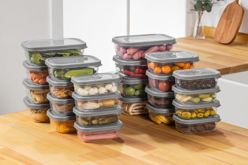 מארז 24 קופסאות + מכסים רב פעמי מפלסטיק Swiss Box ב-3 גדלים שונים!