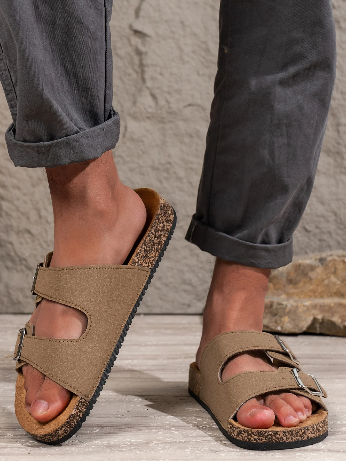 כפכפי קיץ Slip-On אופנתיים לגברים לבית ולחוץ